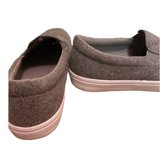Gray Slip on Shoes - Picture 4 of 6